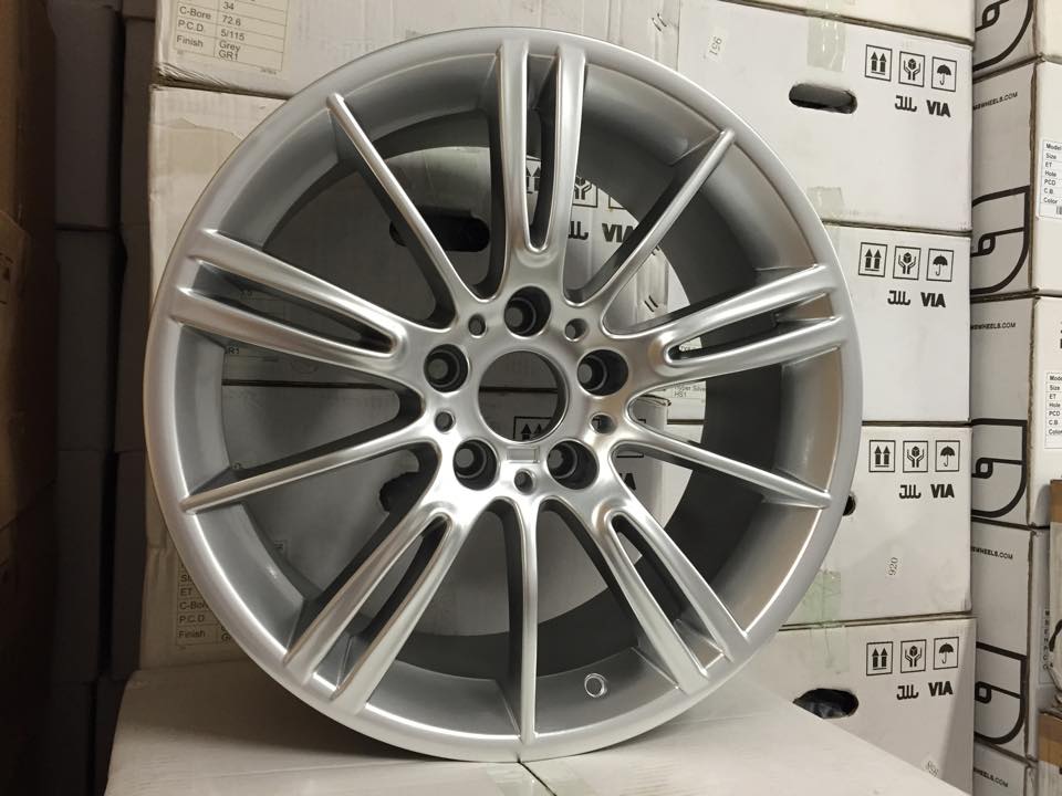 17" MV3 Style Wheels - Hyper Silver - E9x / E36 / E46 / Z4