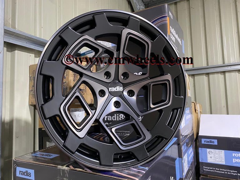 Extremely deep & Radi8 Wheels - VW Touran R-Line extreme