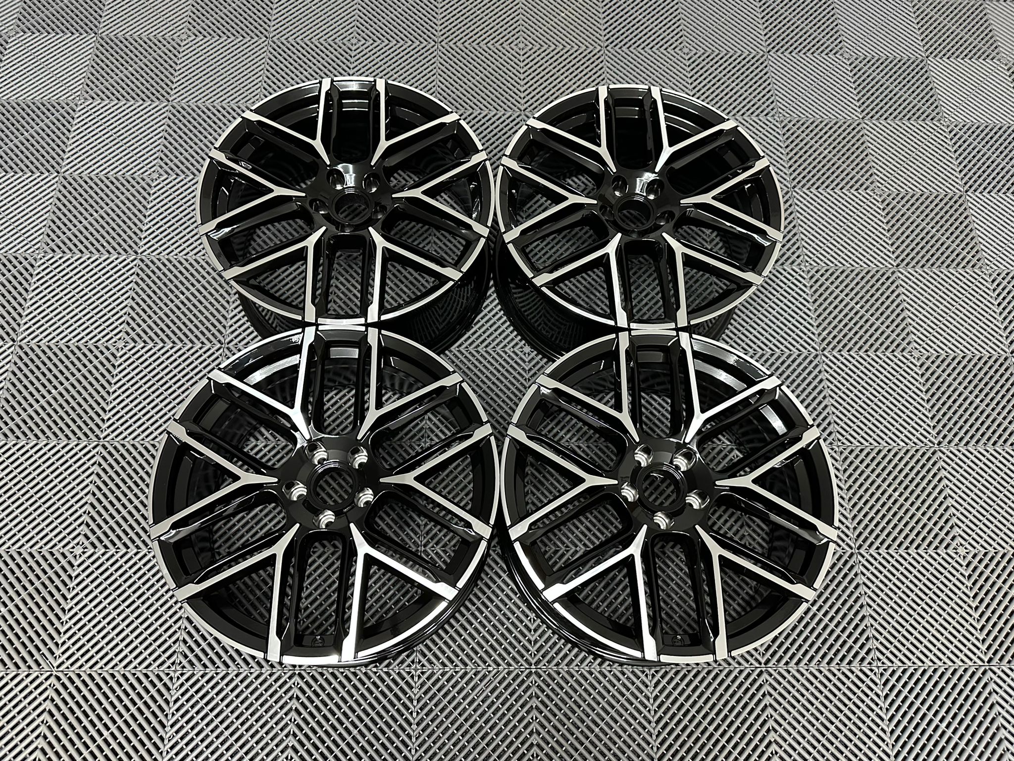 RSQ3 BMF 1 19″ 2025 RSQ3 Style Wheels – Gloss Black Machined - Image 1